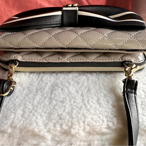 Betsey Johnson Quilted Bow Purse - Picture 4 of 10